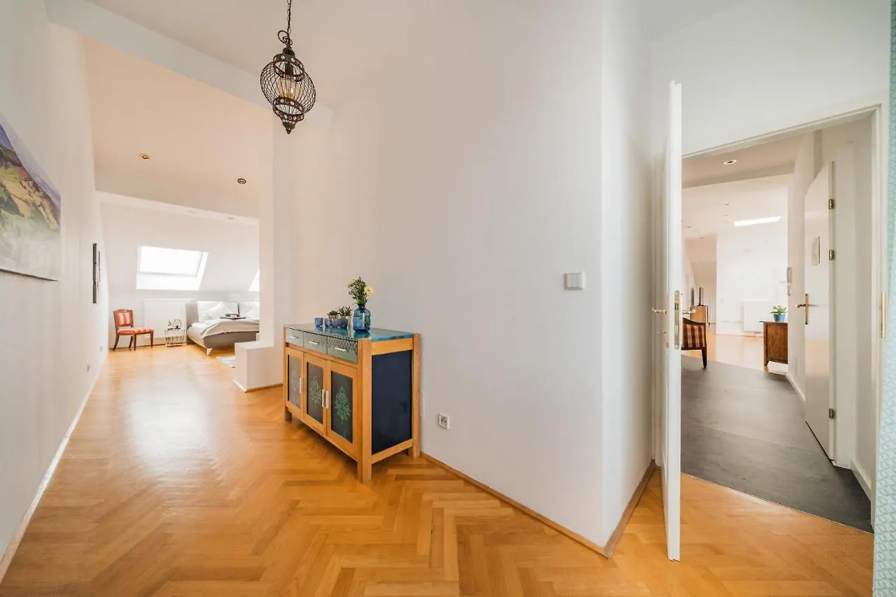 Penthouse Apartment - Sauna - Terrasse - Kamin - Ac Wien Österrike