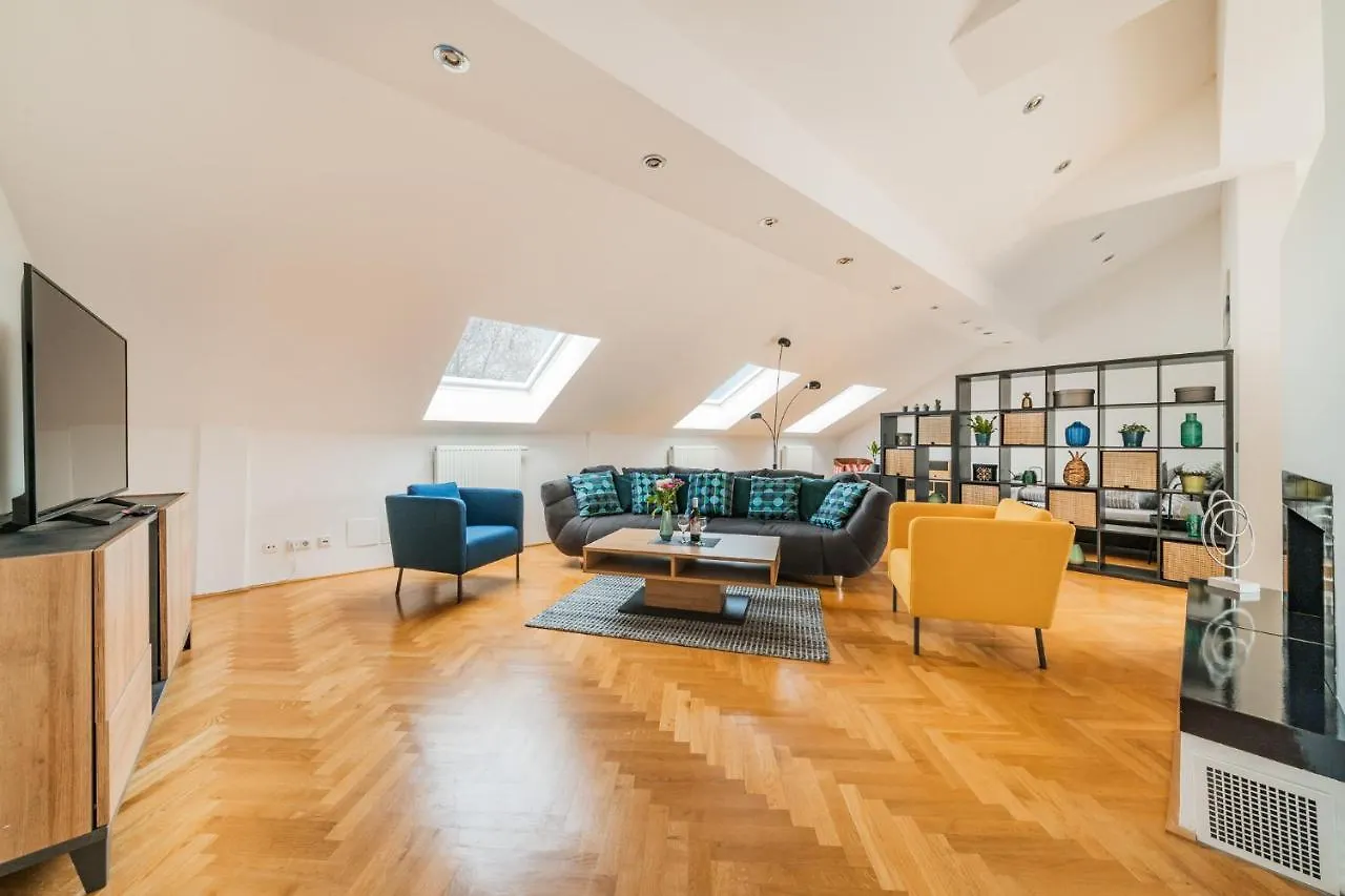Penthouse Apartment - Sauna - Terrasse - Kamin - Ac Wien Österrike